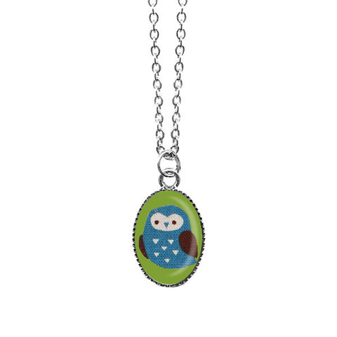 Online shopping for LAVISHY cute & dainty rhodium plated owl necklace. Fun to wear, make a playful gift for family & friends. Come with FREE gift box. Wholesale at www.lavishy.com for gift shop, clothing & fashion accessories boutique, book store in Canada, USA & worldwide since 2001.