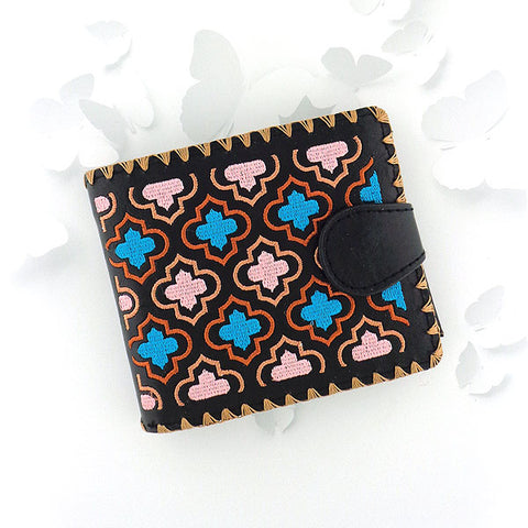 LAVISHY Eco-friendly bohemian style Moroccan Ogee pattern embroidered vegan bifold medium wallet for women. This black wallet is great for everyday use, lovely gift idea for family & friends especially for people who love Morocco & Islamic pattern. Online shopping at LAVISHY BOUTIQUE. Wholesale at www.lavishy.com