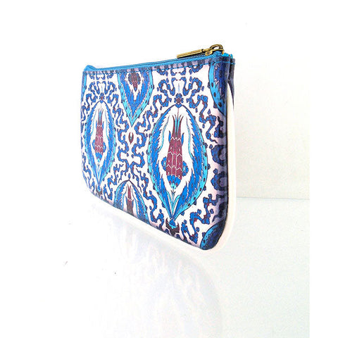 Mlavi Studio's Eco-friendly Turkish print vegan small pouch with Bohemian vibe inspired by Turkey's textile & ceramic tile. Great for everyday use & as a unique gift for family & friends. Wholesale at www.mlavi.com to gift shop, clothing & fashion accessories boutiques, museum gift stores worldwide.