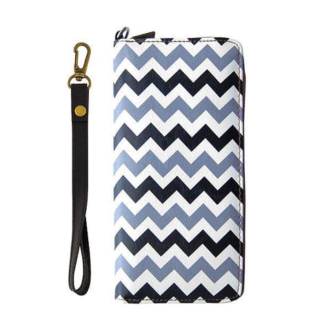 Mlavi chevron pattern print wristlet large wallet for women made with Eco-friendly & cruelty free vegan materials. Great for everyday use, travel or as gift for family & friends. Wholesale at www.mlavi.com to gift shop, clothing & fashion accessories boutiques, book stores in Canada, USA & worldwide.