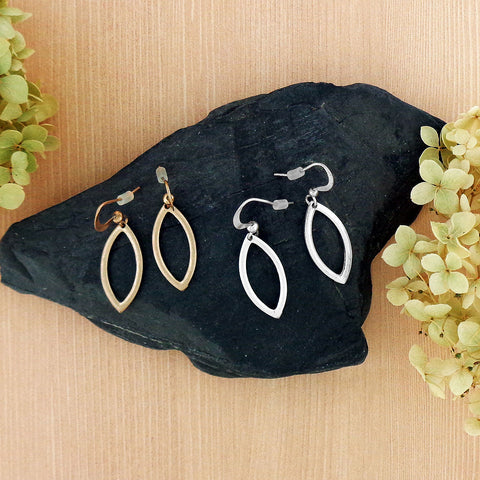 1-033: Silver/gold plated earrings