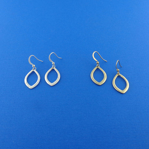 1-007: Silver/gold plated earrings