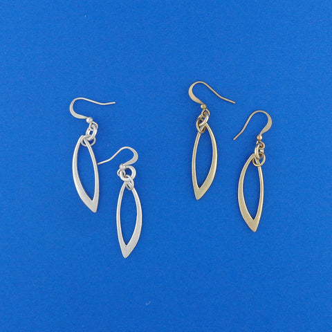 1-015: Silver/gold plated earrings