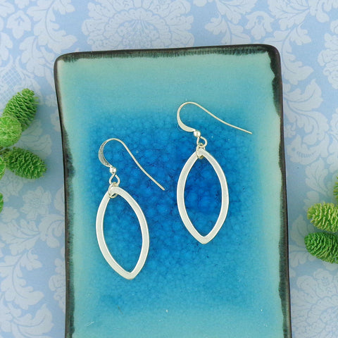 1-033: Silver/gold plated earrings