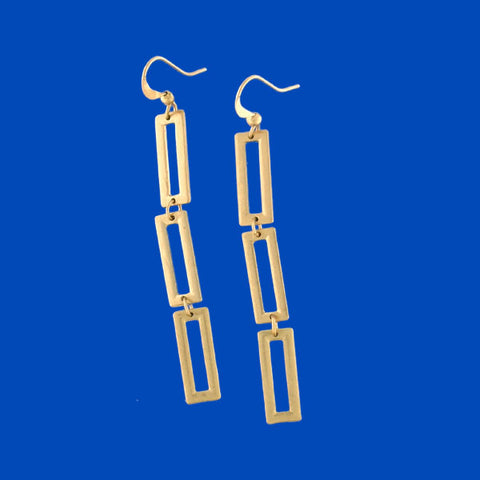 1-143: Silver/gold plated earrings