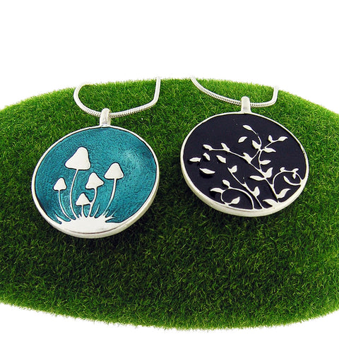 101-013: Enamel Mushroom & Vine Reversible Necklace