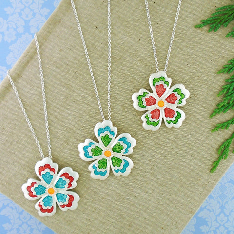 101-064: Handmade Enamel Flower Necklace