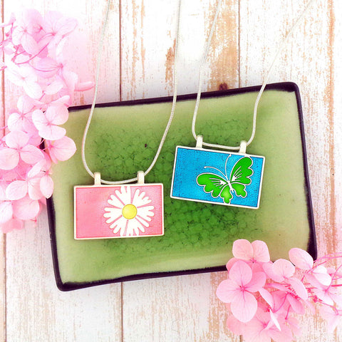 101-024 LAVISHY Handmade Enamel Reversible Butterfly & Daisy Flower Designer Fashion Necklace