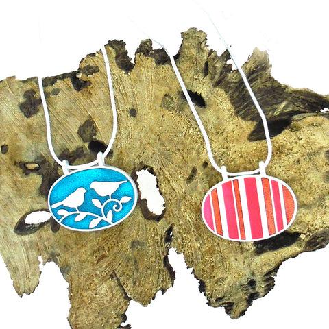 101-068: Enamel Lovebirds & Stripe Reversible Necklace