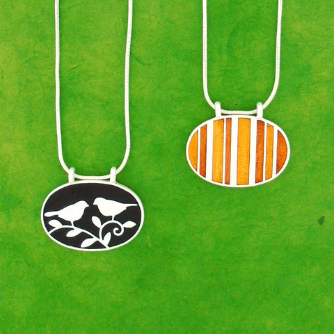 101-068: Enamel Lovebirds & Stripe Reversible Necklace