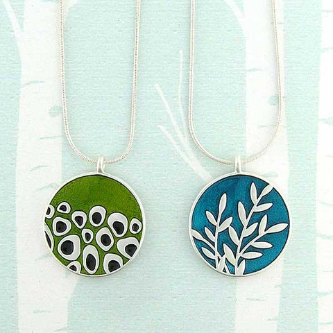 101-020: Enamel Leaf Reversible Necklace