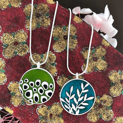 101-020: Enamel Leaf Reversible Necklace