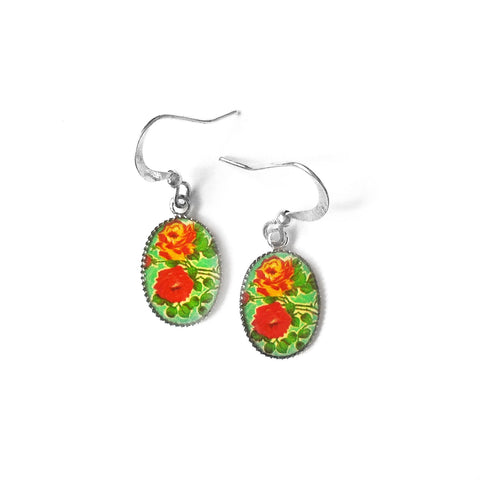 LAVISHY cute handmade dainty rhodium plated crown earrings for everyday wear, playful & quirky gift gift idea for family & friends. Wholesale at www.lavishy.com