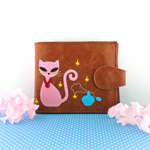 LAVISHY fun & Eco-friendly cat princess applique vegan medium bifold wallet for everyday use, gift idea for family & friends. Wholesale at www.lavishy.com