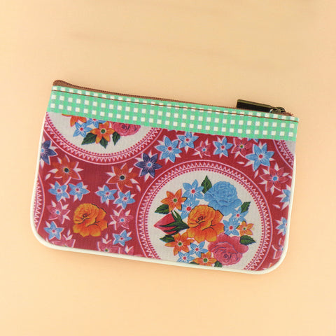 Mlavi beautiful Mexican oilcloth floral pattern print small pouch/coin purse  for every use or as gift for family & friends. Wholesale at www.mlavi.com