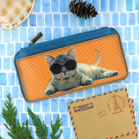 Mlavi retro style cool cat with sunglasses print vegan cardholder for online shopping. Great for travel, fun gift idea for family & friend. Wholesale at mlavi.com