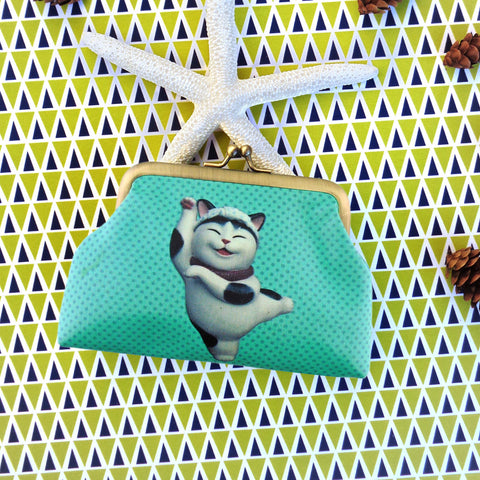 Mlavi dancing smiley cat retro style kiss lock frame vegan leather coin purse for everyday use & gift idea for family & friends. Wholesale at www.mlavi.com
