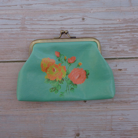 Mlavi retro style Mexican pinup girl print kiss lock frame coin purse