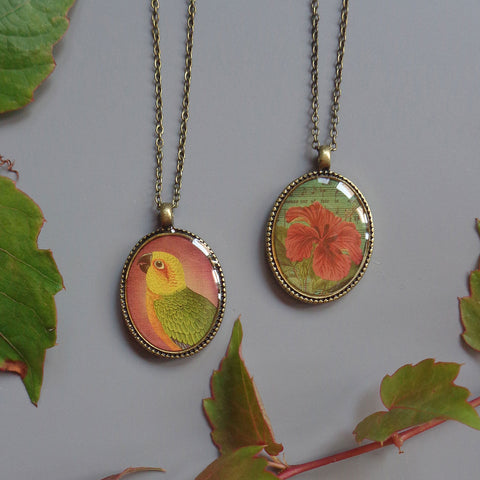 ON013: hibiscus & parrots reversible necklace