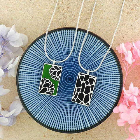 Handmade reversible enamel flower & giraffe pattern pendant necklace