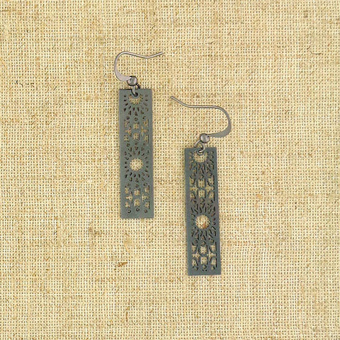 LAVISHY light weight intricate Moroccan pattern filigree earrings