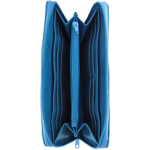 LAVISHY Eco-friendly cruelty free fox applique vegan large wristlet wallet. Great for everyday use & travel, cool gift for family & friends. Wholesale at www.lavishy.com for gift shops, clothing & fashion accessories boutiques, book stores in Canada, USA & worldwide since 2001.