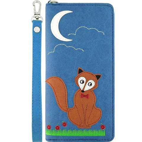 LAVISHY Eco-friendly cruelty free fox applique vegan large wristlet wallet. Great for everyday use & travel, cool gift for family & friends. Wholesale at www.lavishy.com for gift shops, clothing & fashion accessories boutiques, book stores in Canada, USA & worldwide since 2001.