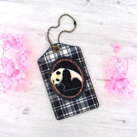 Online shopping for vegan brand LAVISHY's vegan/faux leather vintage style panda print vegan luggage tag. It's a great gift idea for you or your friends & family. Wholesale available to gift shop, boutique store & corporate buyers at www.lavishy.com with many unique & fun fashion accessories & travel accessories.