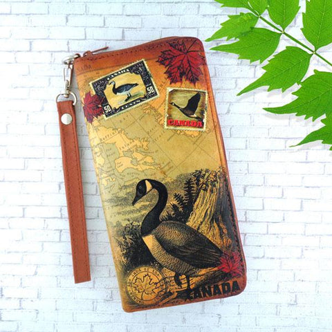 LAVISHY Canada goose over vintage Canadian map print unisex vegan large wristlet wallet. Great for everyday use & travel. cool gift for family & friends. Wholesale at www.lavishy.com