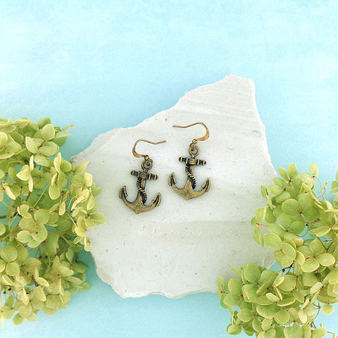 LAVISHY handmade vintage style anchor earrings