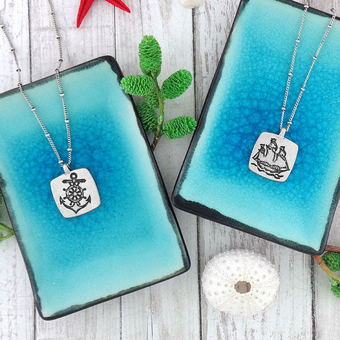 LAVISHY handmade vintage style boat & wheel/anchor reversible necklace