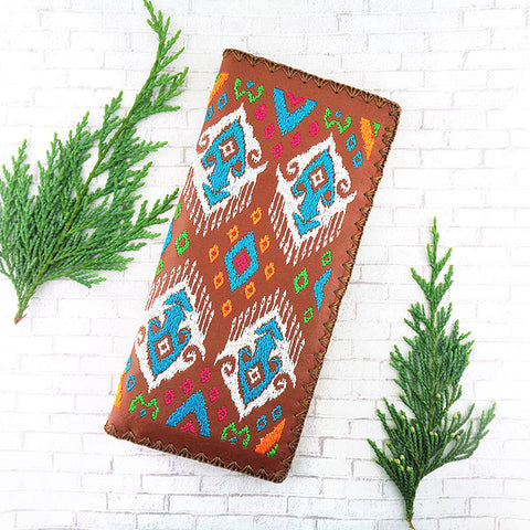 LAVISHY Eco-friendly bohemian style Ikat pattern embroidered vegan large flat wallet for women. This brown wallet is great for everyday use, lovely gift idea for family & friends especially for people who love exotic patterns. Online shopping at LAVISHY BOUTIQUE. Wholesale at www.lavishy.com