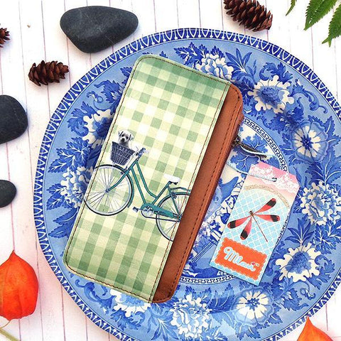 Mlavi studio's cool retro bicycle print vegan cardholder made with cruelty-free Eco-friendly vegan materials. Great for everyday use, travel & as gift for family & friends. Wholesale at www.mlavi.com for gift shops, fashion accessories & clothing boutiques, book stores in Canada, USA & worldwide.