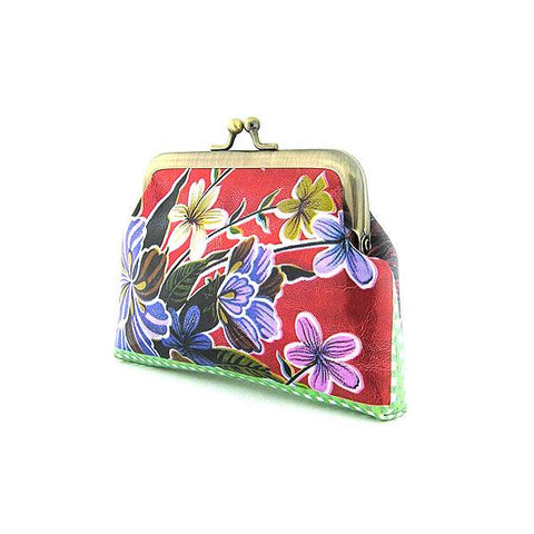 Mlavi retro style Mexican oilcloth flower print kiss lock frame coin purse. Great gift for your family & friends. Wholesale at www.mlavi.com