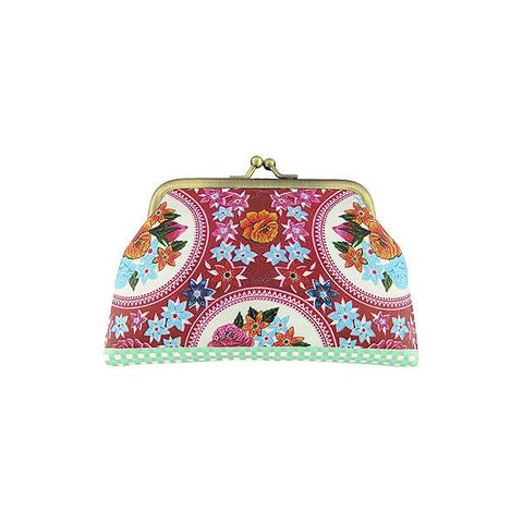 Mlavi retro style Mexican oilcloth flower print kiss lock frame coin purse made with cruelty-free, Eco-friendly & cruelty-free vegan materials. Great gift for your family & friends. Wholesale at www.mlavi.com for gift shops, fashion accessories & clothing boutiques, book stores, souvenir shops.