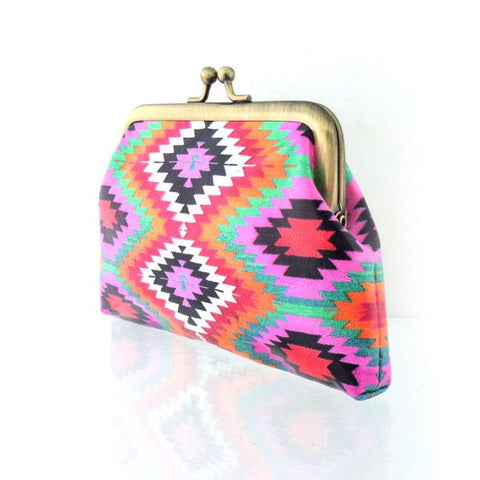 Mlavi Eco-friendly, cruelty-free vegan/vegan leather Turkish pattern print kiss lock frame coin pursefor everyday use or gift idea for family & friends. Wholesale at www.mlavi.com