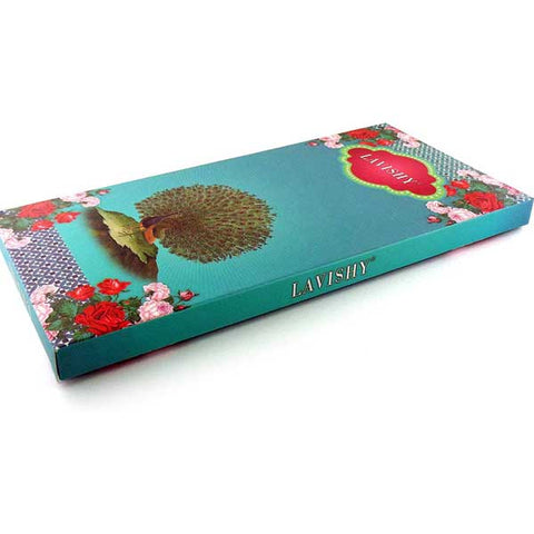 Each LAVISHY wallet you from LAVISHY Boutique will come with a beautiful & free gift box to make gift giving easier & more fun!