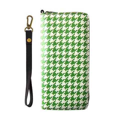 Mlavi Houndstooth pattern print wristlet large wallet for women made with Eco-friendly & cruelty free vegan materials. Great for everyday use, travel or as gift for family & friends. Wholesale at www.mlavi.com to gift shop, clothing & fashion accessories boutiques, book stores in Canada, USA & worldwide.