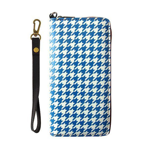 Mlavi Houndstooth pattern print wristlet large wallet for women made with Eco-friendly & cruelty free vegan materials. Great for everyday use, travel or as gift for family & friends. Wholesale at www.mlavi.com to gift shop, clothing & fashion accessories boutiques, book stores in Canada, USA & worldwide.