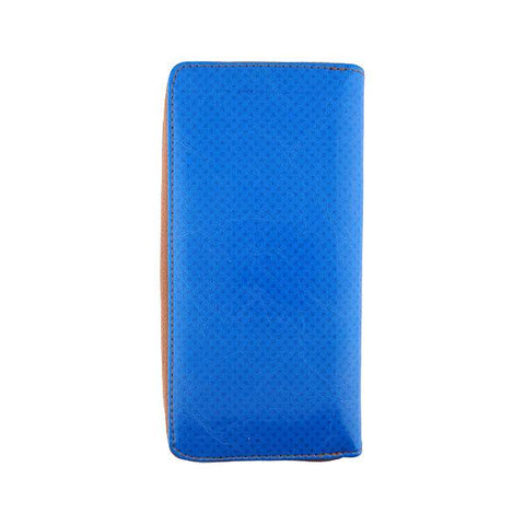 Eco-friendly, cruelty-free, ethically made vegan/faux leather large zipper wallet with cute big blue eye cat print by Mlavi Studio. It can carry smart phone & passport. Wholesale at www.mlavi.com for gift shops, fashion accessories & clothing boutiques in Canada, USA & worldwide.