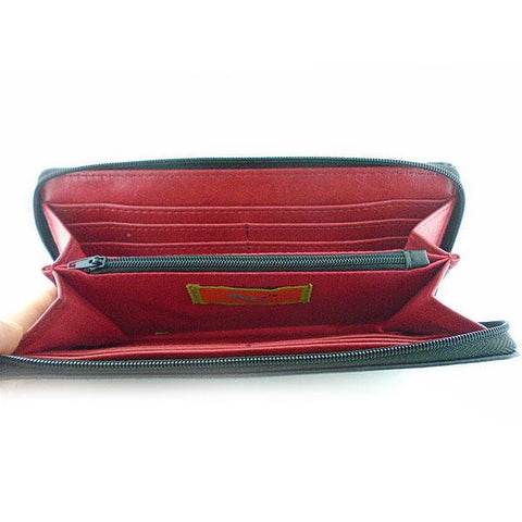 Mlavi's rose flower printed vegan large wristlet wallet made with Eco-friendly & cruelty free vegan materials. Great for everyday use, travel & as gift for family & friends. Wholesale at www.mlavi.com to gift shop, clothing & fashion accessories boutiques, book stores in Canada, USA & worldwide.