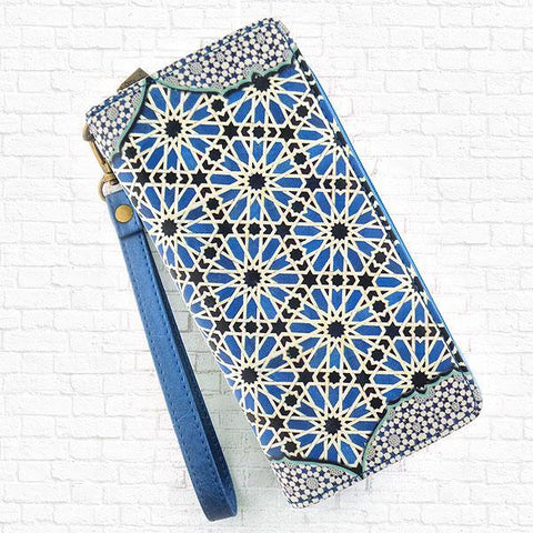 Mlavi Moroccan pattern print vegan large wristlet wallet made with Eco-friendly vegan materials. Great for everyday use, travel & as a gift for family & friends. Wholesale at www.mlavi.com gift shops, fashion accessories & clothing boutiques, book stores in Canada, USA & worldwide.
