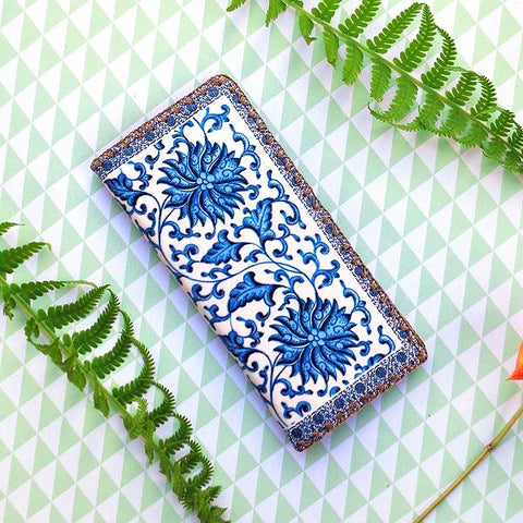 Mlavi studio blue & white porcelain pattern print vegan large flat wallet made with Eco-friendly & cruelty free vegan materials. Great for everyday use or as gift for family & friends. Wholesale at www.mlavi.com to gift shop, clothing & fashion accessories boutiques, book stores worldwide.