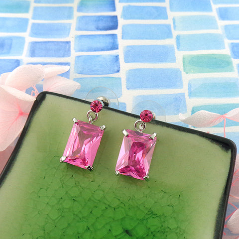 Online shopping for Austrian crystal earrings with cubic zirconia drop. A great gift for you or your girlfriend, wife, co-worker, friend & family. Wholesale available at www.lavishy.com with many unique & fun fashion accessories.
