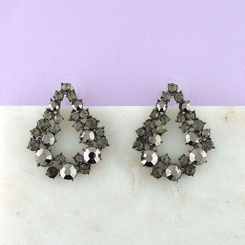 Online shopping for stud earrings with Austrian crystal accents. A great gift for you or your girlfriend, wife, co-worker, friend & family. Wholesale available at www.lavishy.com with many unique & fun fashion accessories.