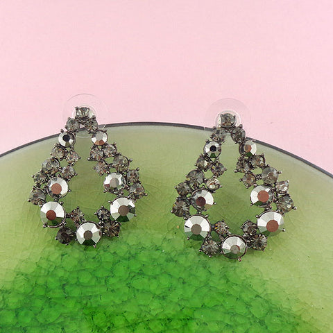 Online shopping for stud earrings with Austrian crystal accents. A great gift for you or your girlfriend, wife, co-worker, friend & family. Wholesale available at www.lavishy.com with many unique & fun fashion accessories.